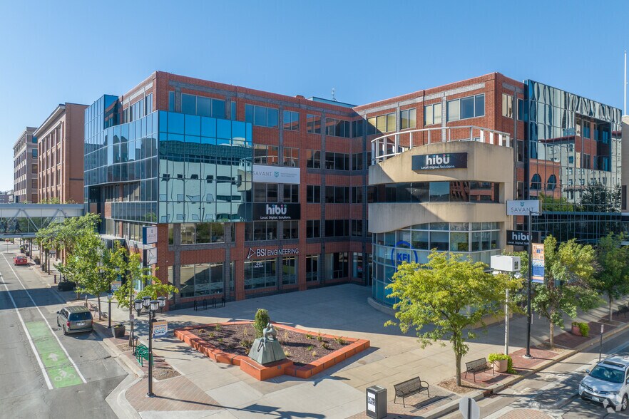 Primary Photo Of 221 3rd Ave SE, Cedar Rapids Office For Lease