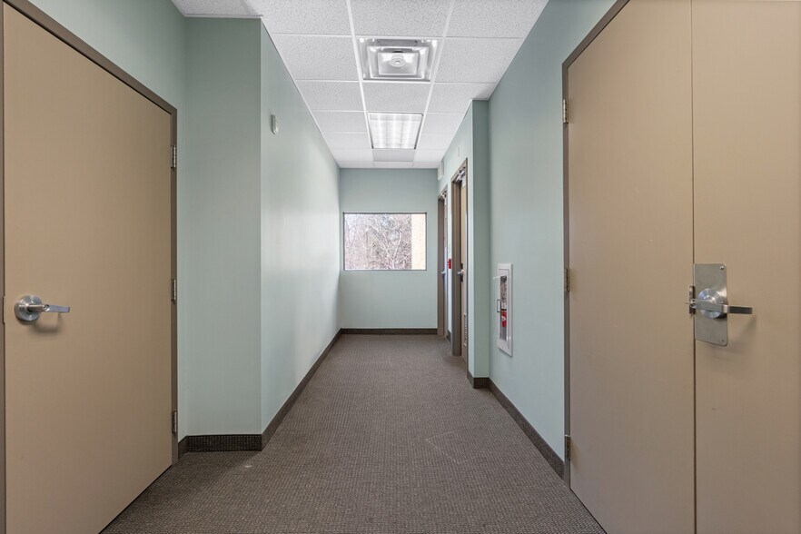 More Photos Of 2640 Pitcairn Rd, Monroeville Medical For Sale