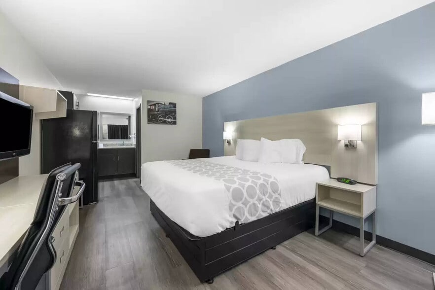 More Photos Of 1814 Salem Rd, Cookeville Hotel For Sale