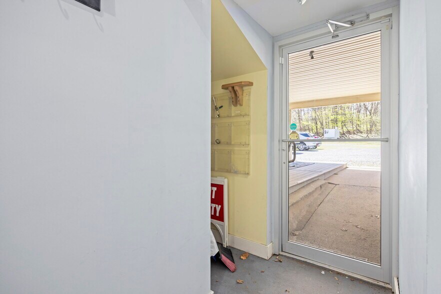 More Photos Of 2503 Jefferson Hwy, Waynesboro Freestanding For Lease