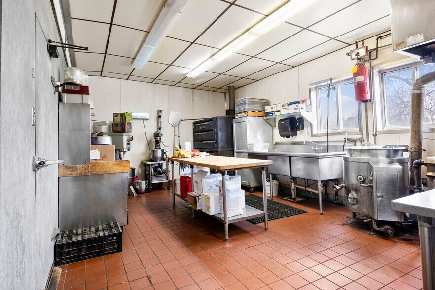 More Photos Of 1975 Central Ave, Albany Restaurant For Sale
