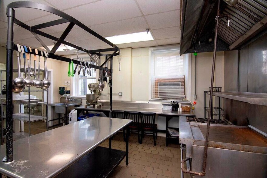 More Photos Of 158 Academy Lane Dr, Pence Springs Hotel For Sale