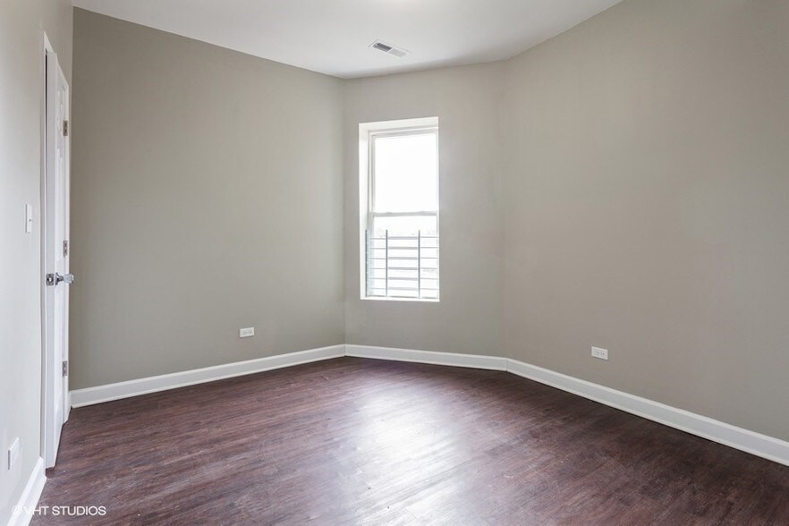 More Photos Of 7220 S Harvard Ave, Chicago Apartments For Sale