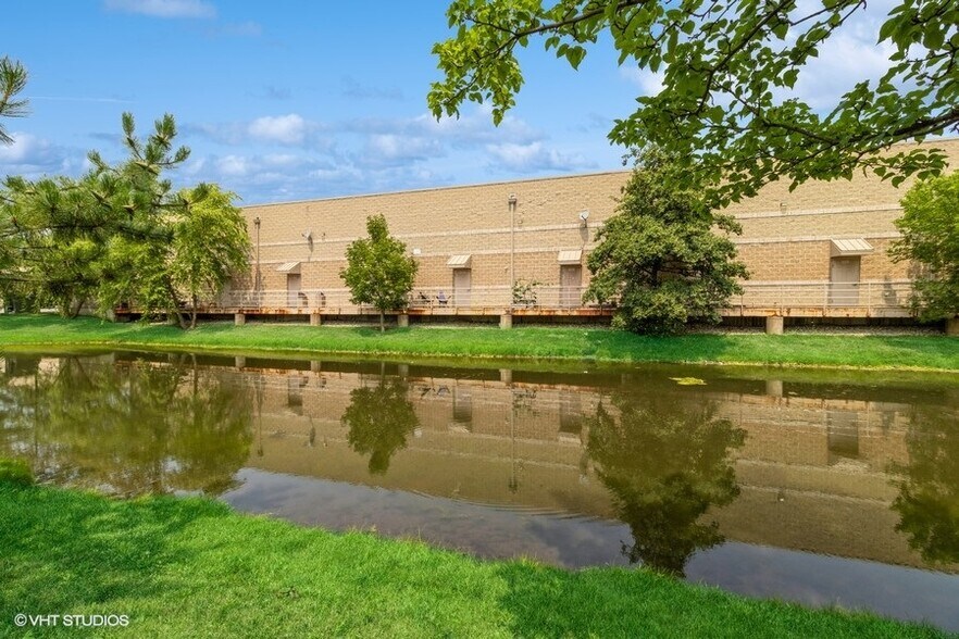 More Photos Of 301-345 Vertin Blvd, Shorewood Unknown For Lease