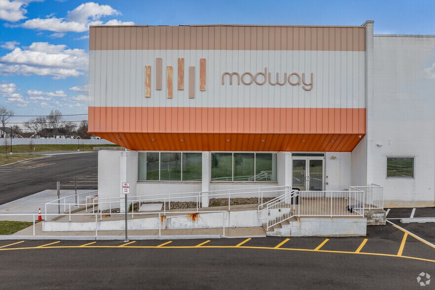 More Photos Of 138 Georges Rd, Dayton Distribution For Lease