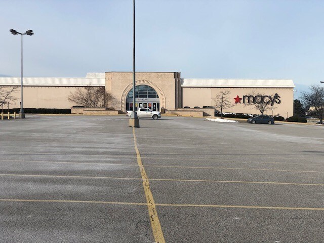 More Photos Of 7850 Mentor Ave, Mentor Department Store For Sale