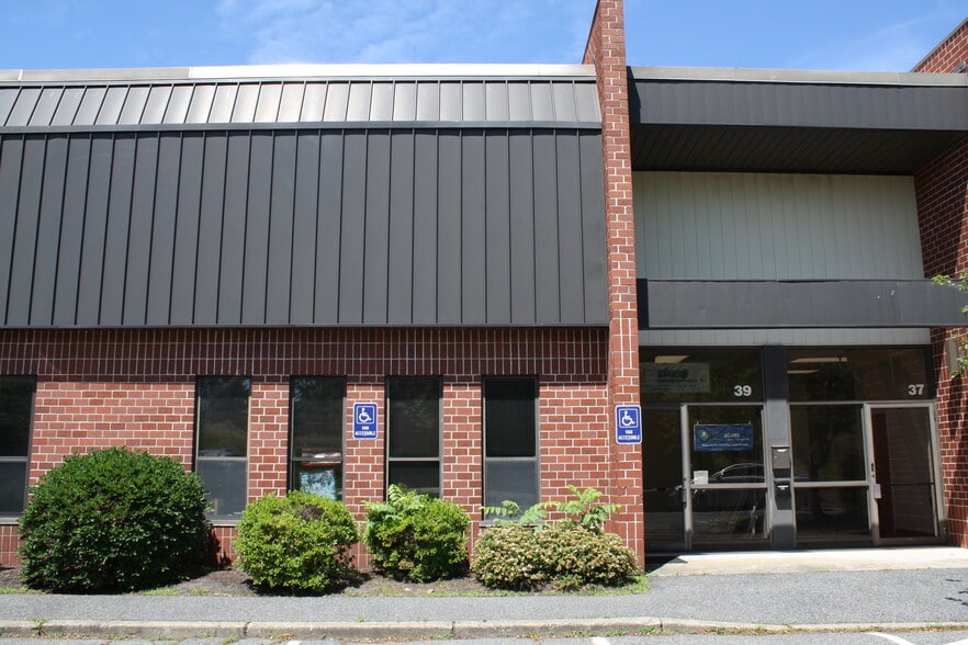 More Photos Of 31-51 Loring Dr, Framingham Light Distribution For Lease