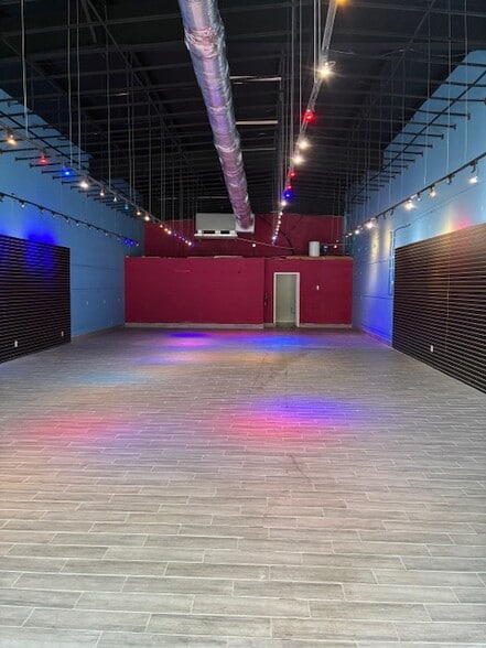 More Photos Of 1850 Lawrenceville Hwy, Decatur Freestanding For Lease