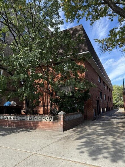 Primary Photo Of 463 Avenue P, Brooklyn Apartments For Sale
