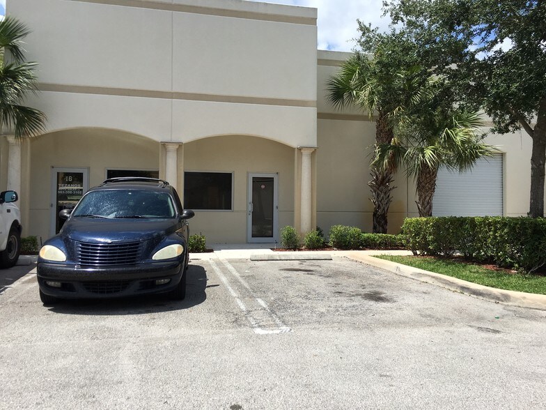 More Photos Of 585 105th Ave N, West Palm Beach Light Distribution For Lease