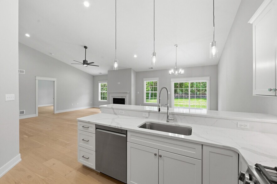 More Photos Of 100 Huselton Dr, Butler Specialty For Sale
