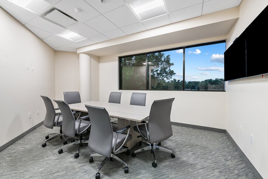 More Photos Of 3303 W Commercial Blvd, Fort Lauderdale Office For Sale