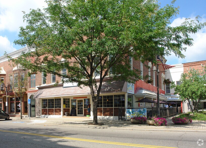 Primary Photo Of 110 S Broadway St, New Philadelphia Storefront Retail Office For Sale