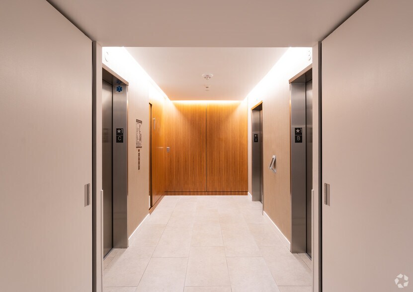 More Photos Of 399 Fremont St, San Francisco Apartments For Lease