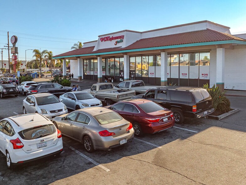 Primary Photo Of 7101 Atlantic Ave, Bell Supermarket For Sale
