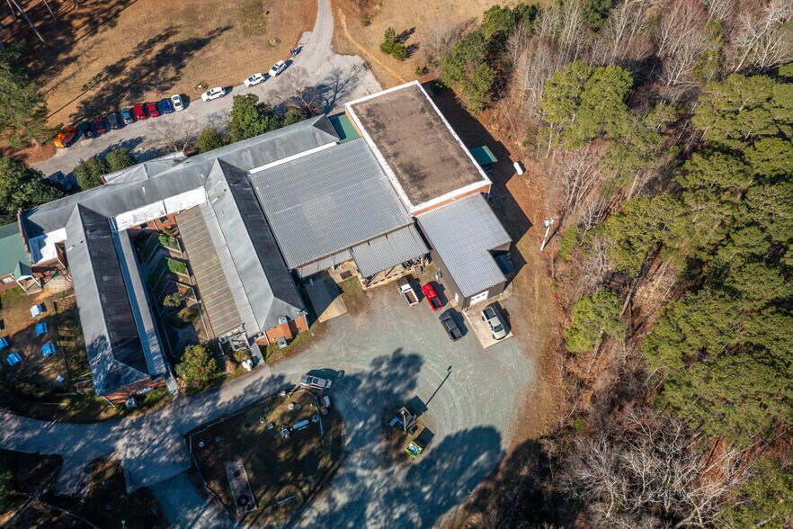 More Photos Of 1434 Farrington Rd, Apex Light Manufacturing For Sale