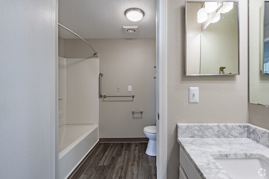 More Photos Of 234 W Main St, Waukesha Apartments For Lease