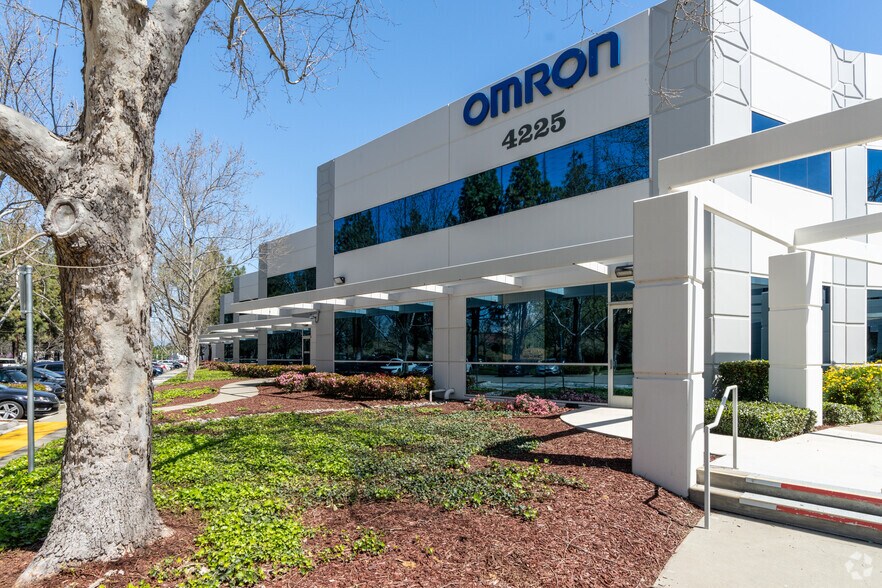 More Photos Of 4225 Hacienda Dr, Pleasanton Warehouse For Lease