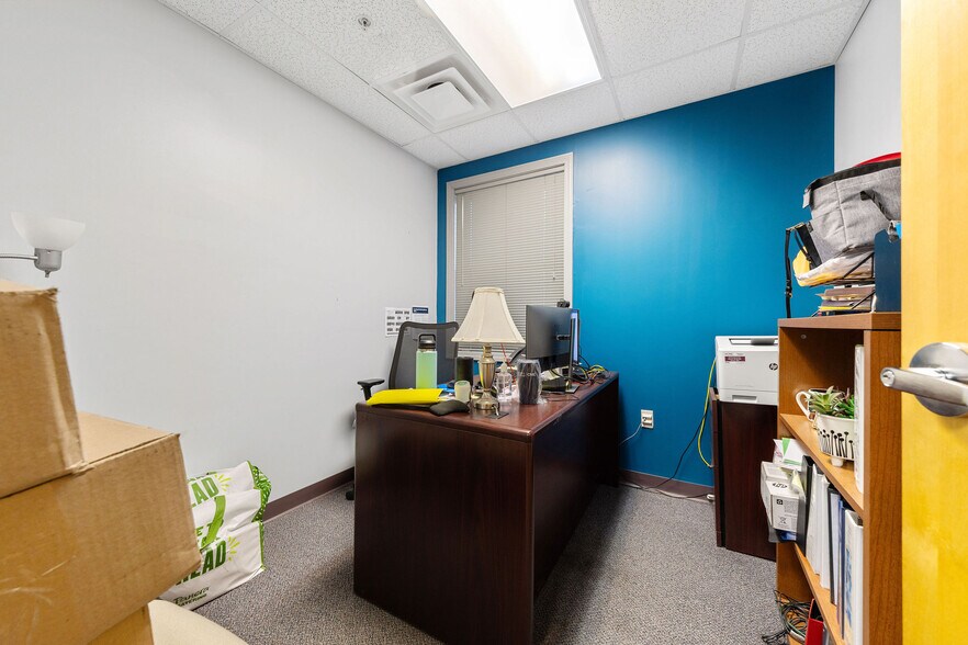 More Photos Of 11 Kimball Dr, Hooksett Storefront Retail Office For Lease