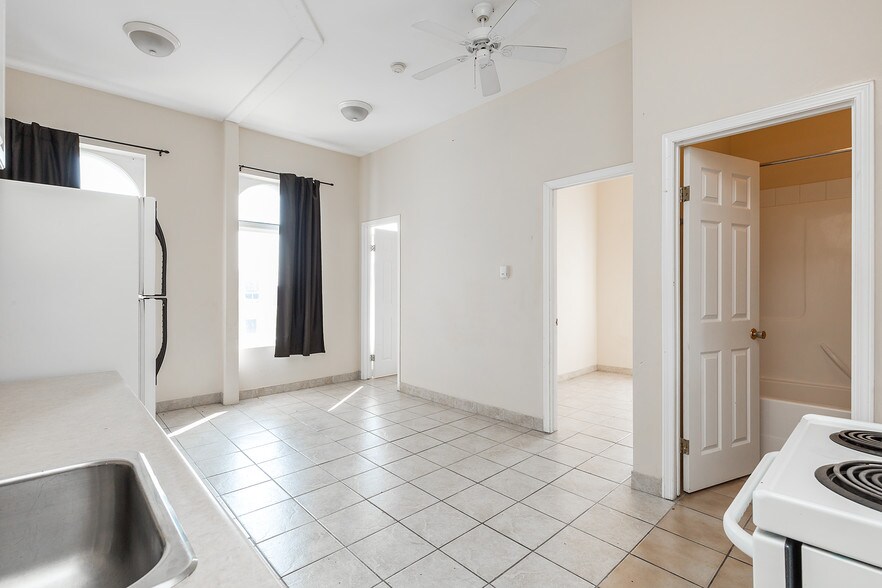 More Photos Of 122 5 St S, Lethbridge Apartments For Sale
