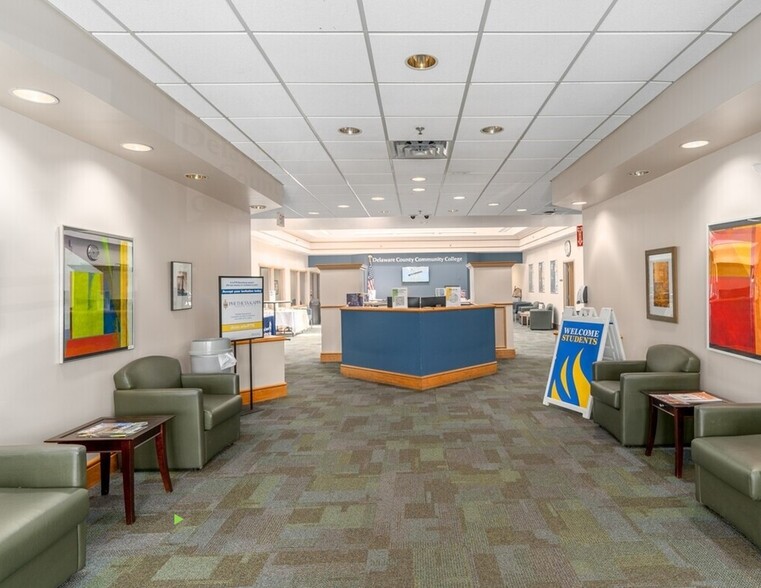 More Photos Of 906-912 Springdale Dr, Exton Warehouse For Lease