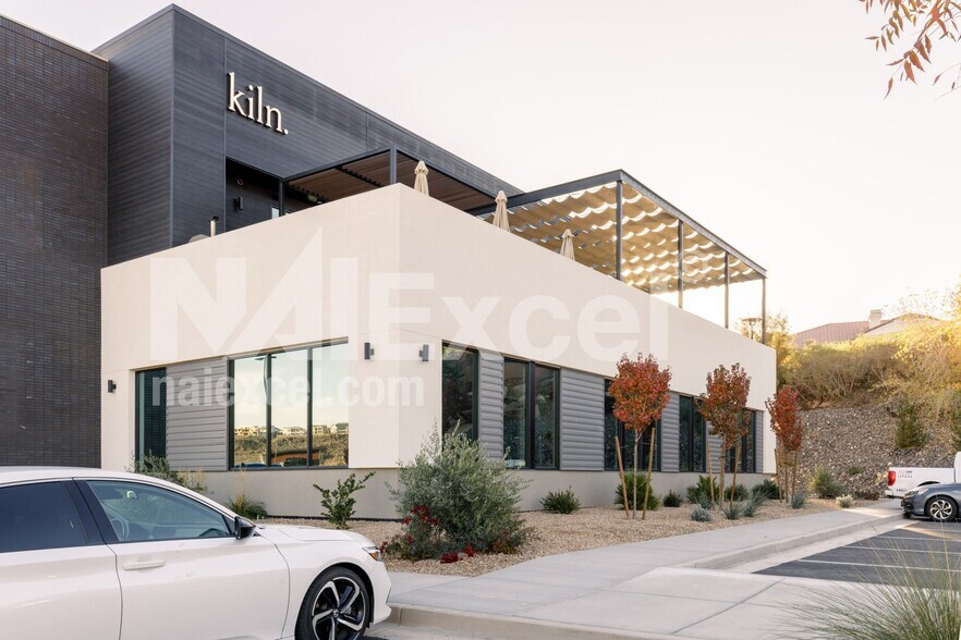 More Photos Of 1595 S River Rd, St George Loft Creative Space For Lease