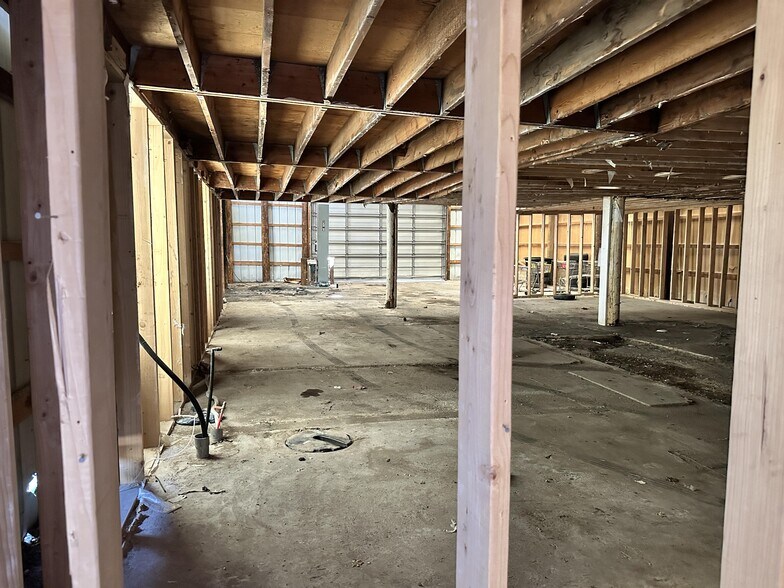 More Photos Of 2201 Lake Ave, Thornton Warehouse For Sale