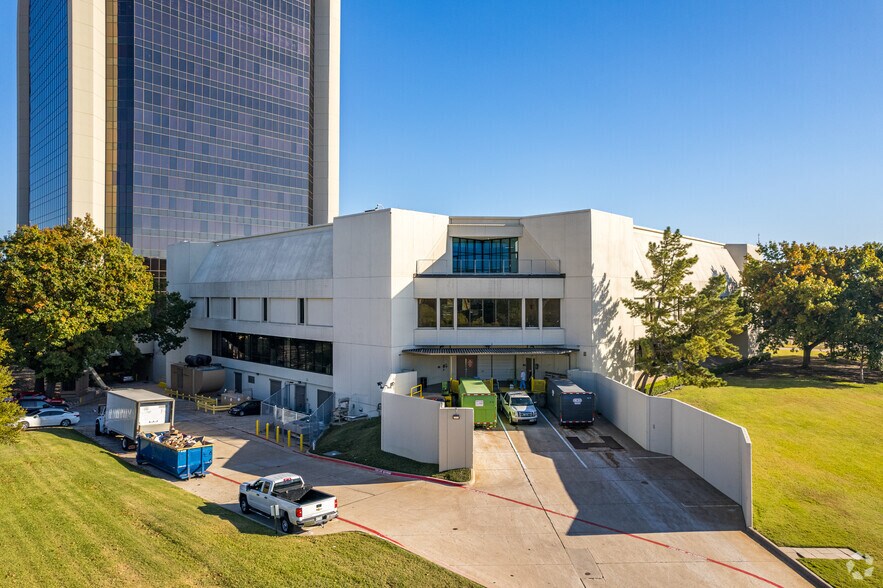 More Photos Of 12712 Park Central Dr, Dallas Office For Lease