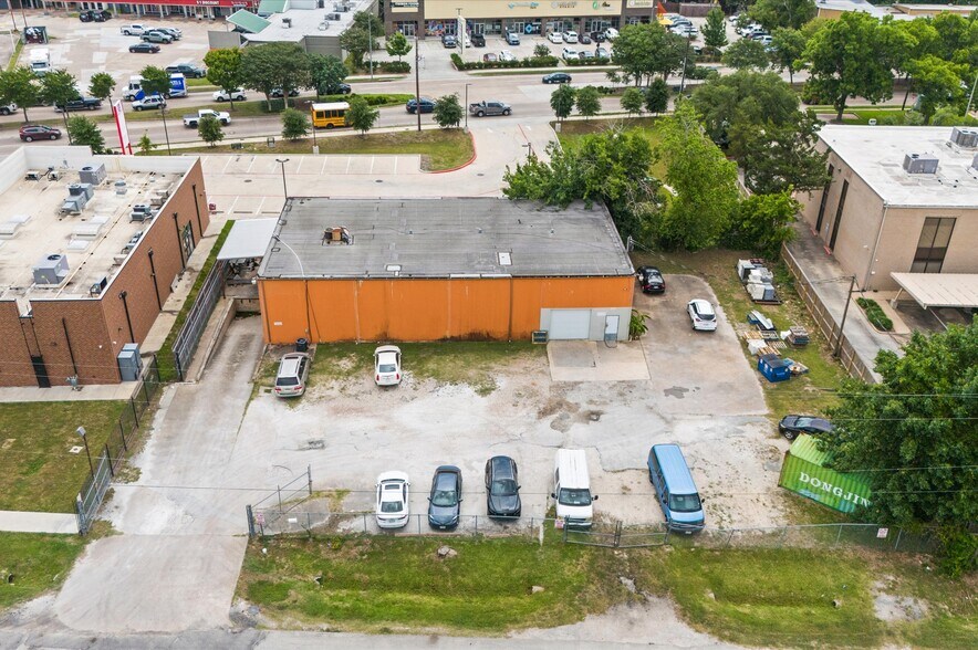 More Photos Of 1440 Cedar Post Ln, Houston Warehouse For Sale