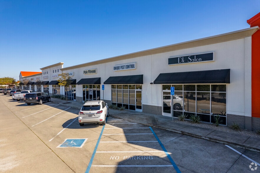 Primary Photo Of 1625 Main St, Oakley Storefront For Lease