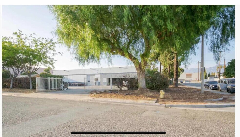 More Photos Of 10720 Ada Ave, Montclair Warehouse For Lease