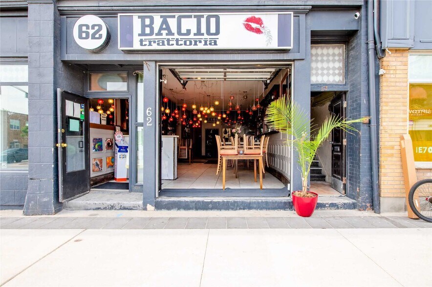 More Photos Of 62 Dunlop St W, Barrie Storefront Retail Residential For Sale