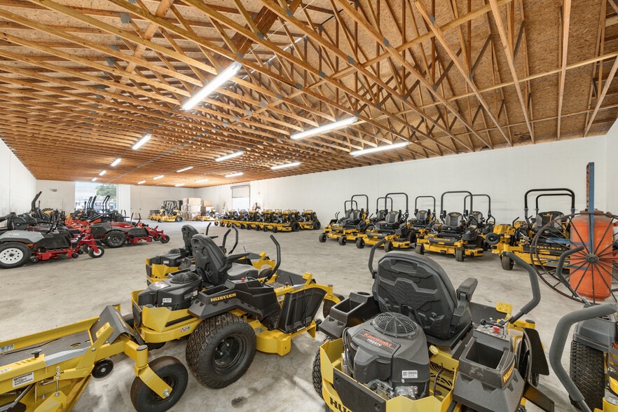 More Photos Of 818 N Magnolia Ave, Ocala Warehouse For Sale