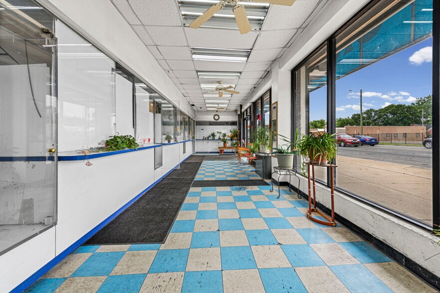 More Photos Of 16036 W 7 Mile Rd, Detroit Storefront For Sale