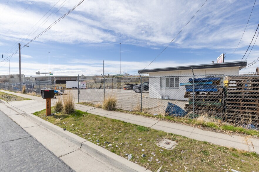 More Photos Of 3260 Eldredge St, Salt Lake City Service For Lease