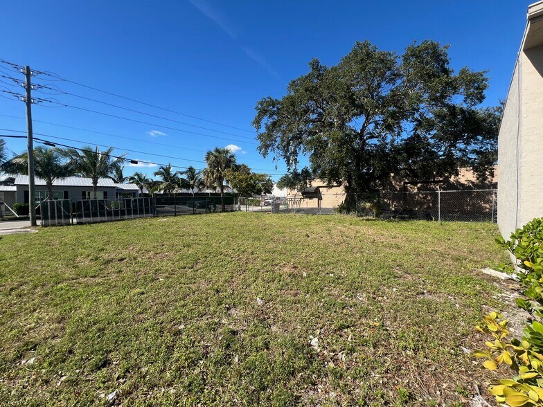 More Photos Of 1141 Clare Ave, West Palm Beach Land For Lease