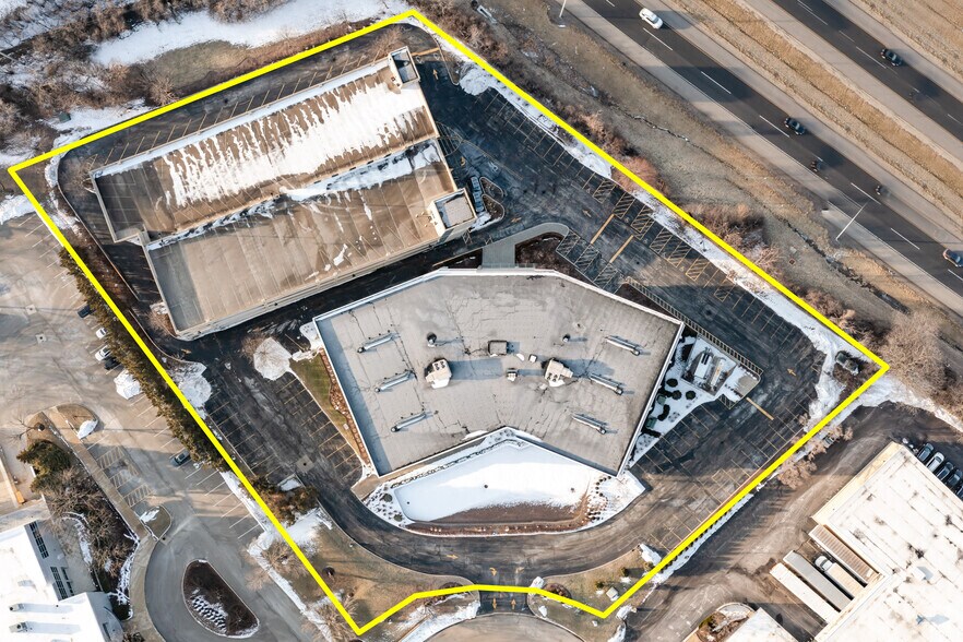 More Photos Of 2100 Swift Dr, Oak Brook Office For Lease