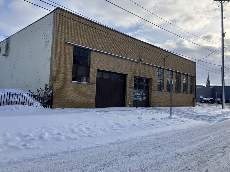 More Photos Of 516 Cleveland St, Saginaw Restaurant For Sale