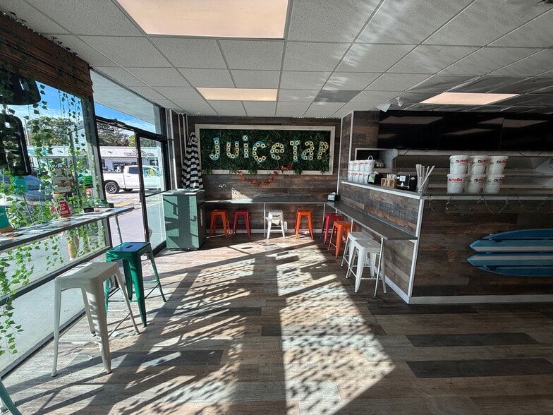 More Photos Of 469 Atlantic Blvd, Atlantic Beach Storefront For Lease