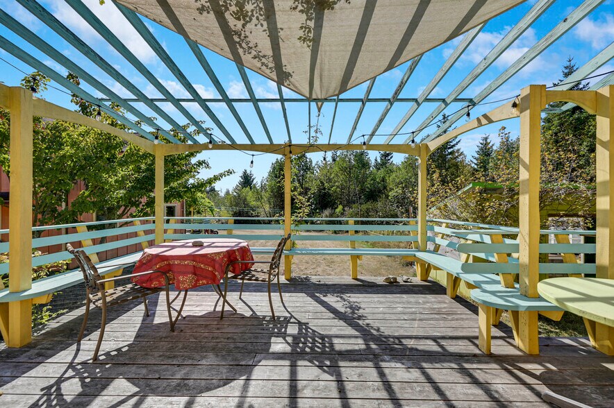 More Photos Of 1673 Woodland Dr, Port Townsend Winery Vineyard For Sale