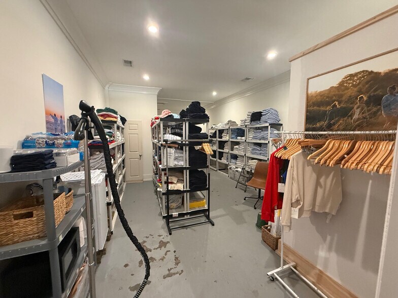 More Photos Of 2019 Middle St, Sullivans Island General Retail For Lease