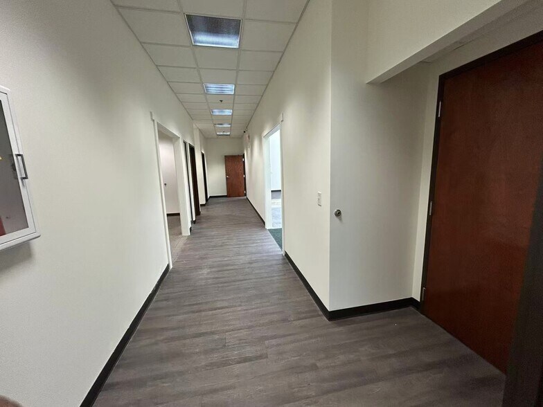 More Photos Of 975 Cobb Place Blvd NW, Kennesaw Light Distribution For Lease