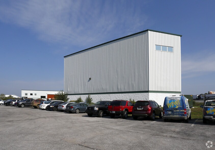 More Photos Of 5343 Commerce Square Dr, Indianapolis Warehouse For Sale