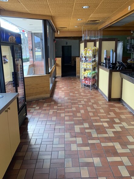 More Photos Of 205 E Main St, Marlborough Restaurant For Lease