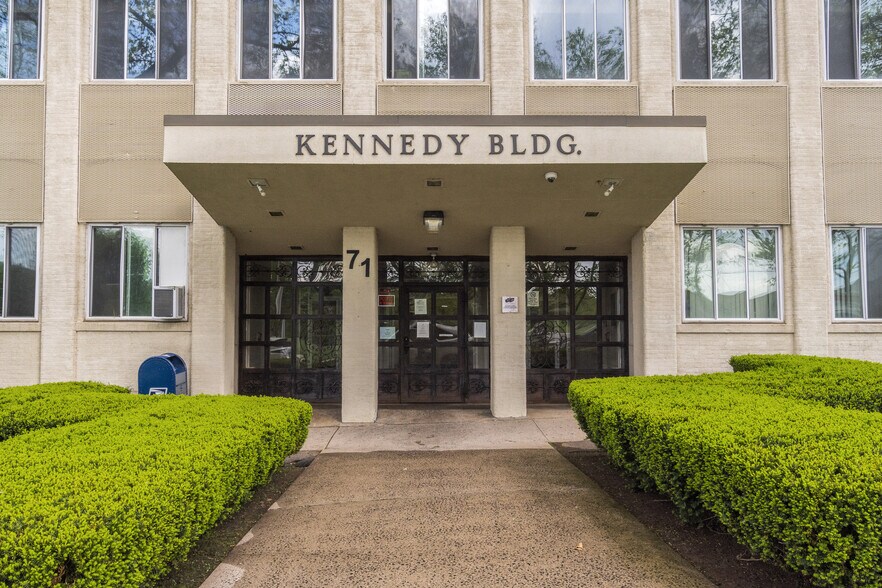 More Photos Of 71 Catlin St, Meriden Multifamily For Sale