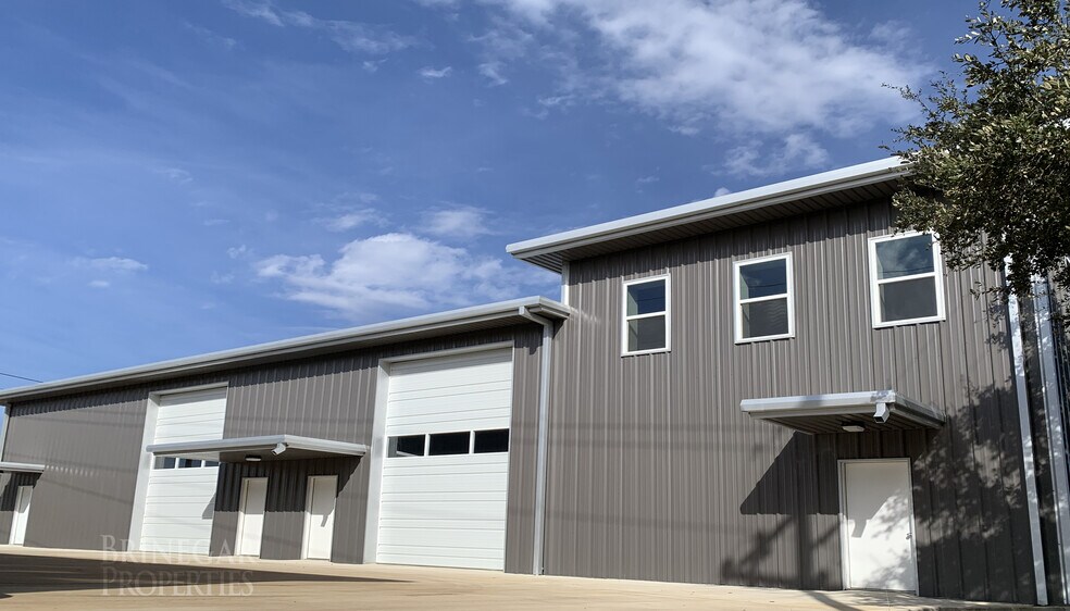 More Photos Of 133 Glosson Ranch Rd, Dripping Springs Warehouse For Sale