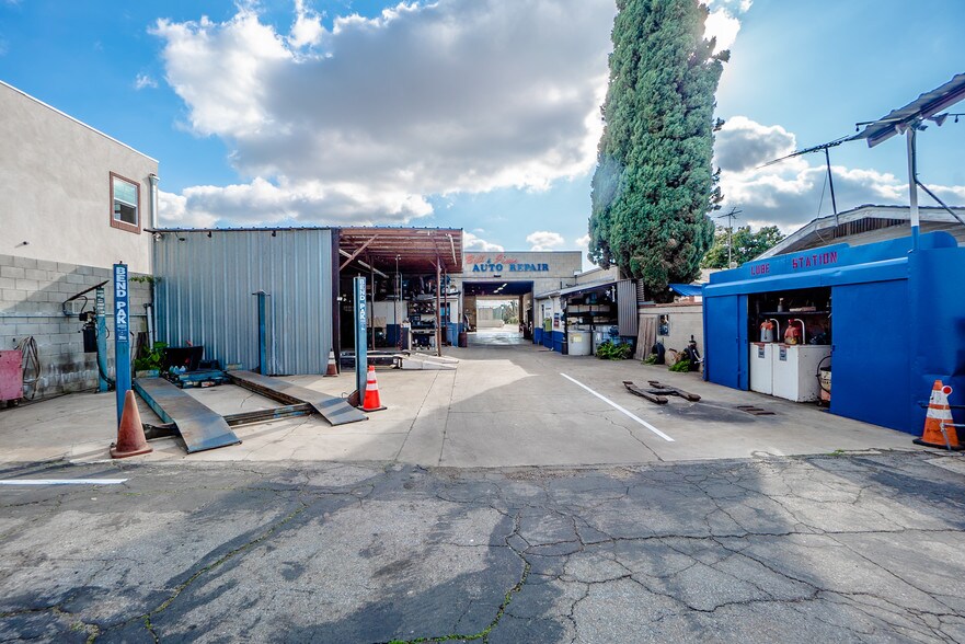 More Photos Of 12211 Hadley St, Whittier Auto Repair For Sale