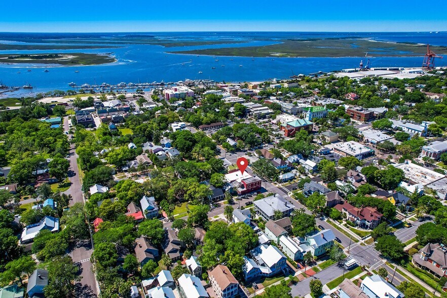 More Photos Of 516 Ash St, Fernandina Beach Freestanding For Sale