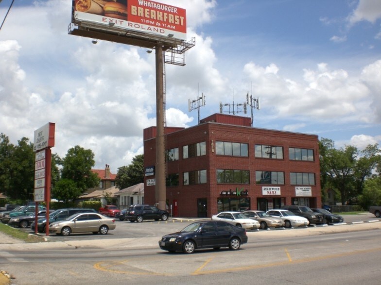 More Photos Of 1818 S New Braunfels Ave, San Antonio Medical For Lease