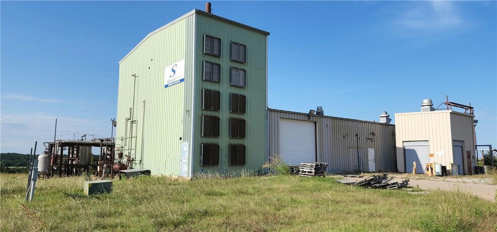 More Photos Of 120 Highway 74, Guthrie Flex For Sale